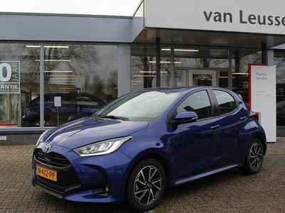 Blauw Gebruikt 2021 Toyota Yaris Hybrid Hatchback | € 19.400 (Eerlijke prijs)