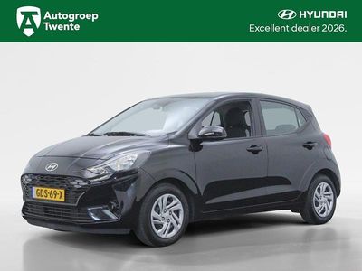 Phantom black (zwart metallic) Occasion 2024 Hyundai i10 Comfort Hatchback | € 15.750 (Eerlijke prijs)