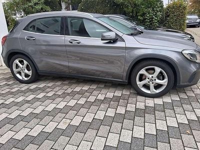 Mercedes GLA180