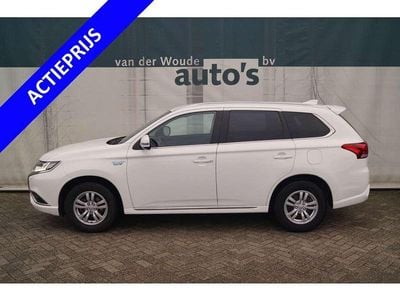 Wit Gebruikt 2021 Mitsubishi Outlander P-HEV SUV | € 15.900 (Super prijs)