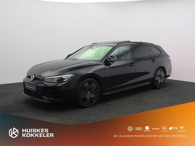 tweedehands VW up! PASSAT Variant R-Line Business 1.5 eTSI 150pk DSG Automaat Panoramadak, Harman kardon audio, 360 camera, Headdisplay, Adaptive cruise control, Navigatie, LED matrix koplampen, Verwarmde voorruit, Stoelverwarming