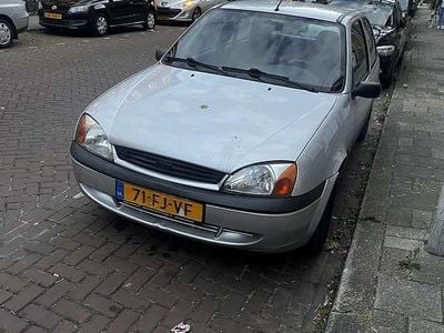 Grijs Gebruikt 2000 Ford Fiesta Hatchback | € 650 (Iets duurder)