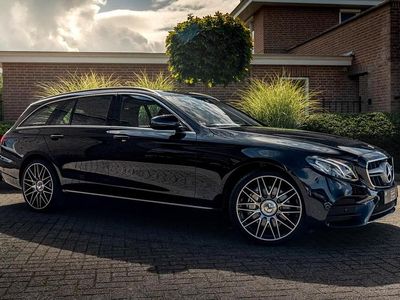 Zwart (metallic) Occasion 2017 Mercedes E400 Premium Plus Stationwagen | € 29.950 (Eerlijke prijs)