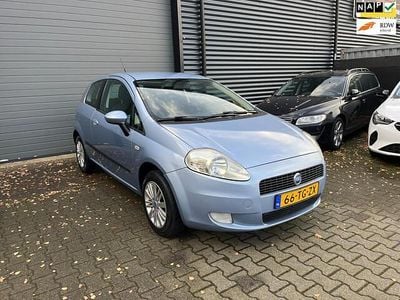 Blauw (metallic) Gebruikt 2007 Fiat Grande Punto Hatchback | € 1.695 (Goede deal)