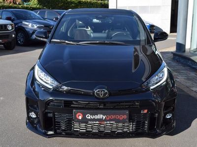 Zwart Gebruikt 2021 Toyota Yaris Sport Hatchback | € 38.990 (Eerlijke prijs)