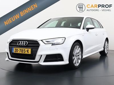Wit Gebruikt 2019 Audi A3 Sportback Design Hatchback | € 15.695 (Eerlijke prijs)