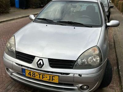 tweedehands Renault Clio 1.2-16V Community