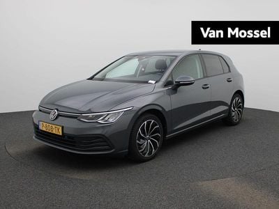 Occasion VW Golf VIII Style 131 PK (96 kW) 2022 Grijs Hatchback