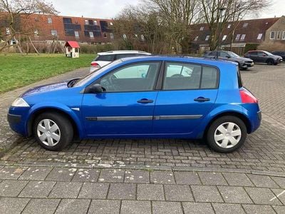 Blauw Occasion 2004 Renault Mégane II Basis Hatchback | € 1.695 (Eerlijke prijs)