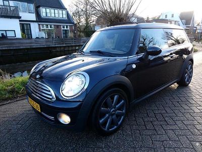 Zwart (metallic) Gebruikt 2008 Mini Cooper Clubman Stationwagen | € 3.245 (Iets duurder)