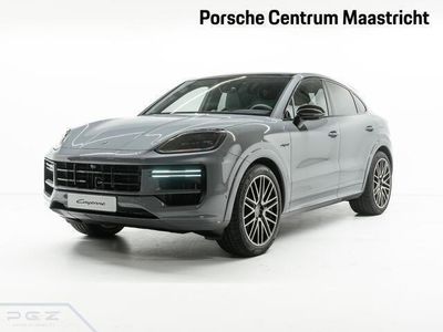 Arctic grijs Gebruikt 2024 Porsche Cayenne Turbo E-Hybrid SUV | € 229.750