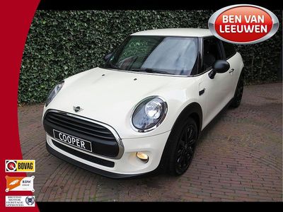 Wit Gebruikt 2018 Mini Cooper Salt Hatchback | € 16.950 (Eerlijke prijs)