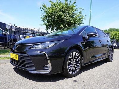 Zwart, metallic lak Gebruikt 2021 Toyota Corolla Business Edition Sedan | € 22.945 (Eerlijke prijs)