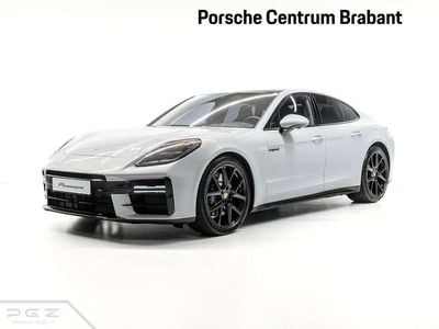 Porsche Panamera 4