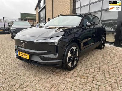 Zwart (metallic) Gebruikt 2024 Volvo EX30 Core SUV | € 31.950 (Super prijs)