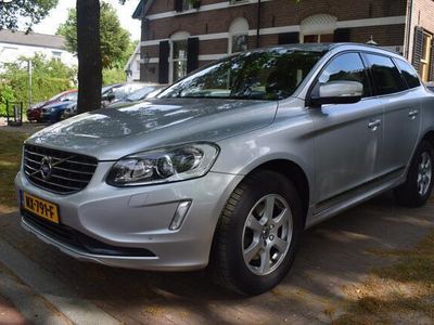 tweedehands Volvo XC60 2.0 D4 FWD R-Design Leer