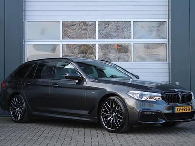 Grijs Occasion 2019 BMW 520 Executive Stationwagen | € 26.950 (Iets duurder)