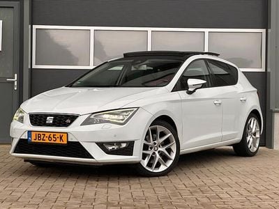 Wit Occasion 2014 Seat Leon Business Hatchback | € 13.950 (Eerlijke prijs)