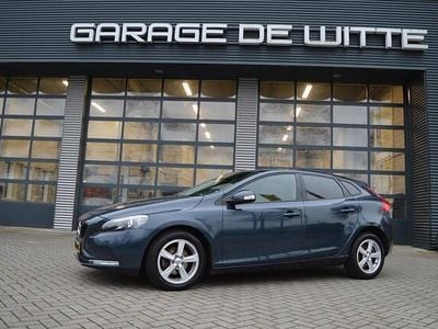 Occasion Volvo V40 Inscription 120 PK (88 kW) 2016 Blauw (metallic) Hatchback