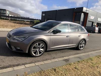 Grijs Occasion 2014 Seat Leon ST Stationwagen | € 4.250