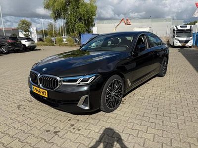 Zwart Occasion 2021 BMW 520 Sedan | € 39.900 (Iets duurder)