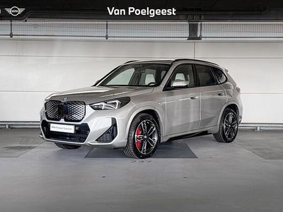 Spacesilber metallic (grijs metallic) Occasion 2025 BMW iX1 M Sport SUV | € 51.900 (Duur)