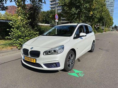 BMW 216