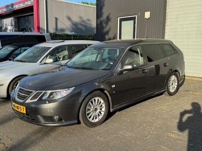 Grijs (metallic) Gebruikt 2010 Saab 9-3 Stationwagen | € 2.290 (Goede deal)