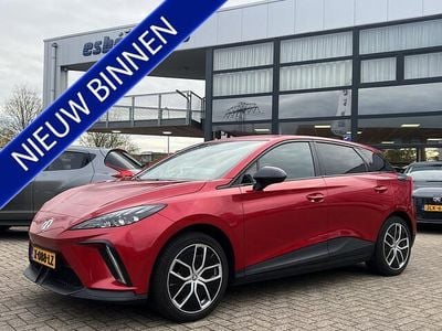 Rood Gebruikt 2024 MG MG4 EV Luxury Hatchback | € 21.450 (Super prijs)