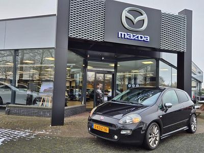 Zwart (metallic) Gebruikt 2013 Fiat Punto Sport Hatchback | € 4.950 (Eerlijke prijs)