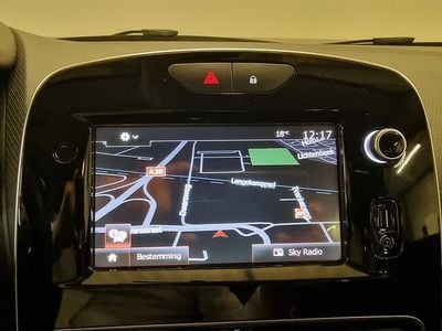 Occasion Renault Clio IV LIMITED 90 PK (66 kW) 2017 Rood Hatchback