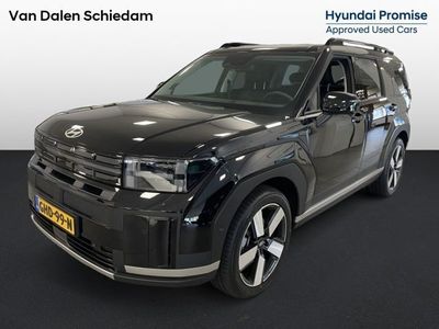 Abyss black (zwart metallic) Occasion 2024 Hyundai Santa Fe Premium SUV | € 49.995