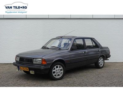 Occasion Peugeot 305 GTi 102 PK (75 kW) 1985 Grijs Sedan