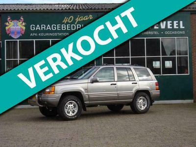 tweedehands Jeep Grand Cherokee 4.0i Laredo luxe auto met eventueel chromen sidebars aanwezig