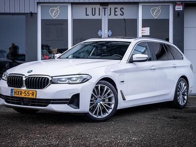 Wit Gebruikt 2022 BMW 530e Comfort Edition Stationwagen | € 33.400 (Goede deal)
