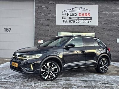 Zwart (metallic) Occasion 2022 VW T-Roc R-line SUV | € 31.999 (Iets duurder)