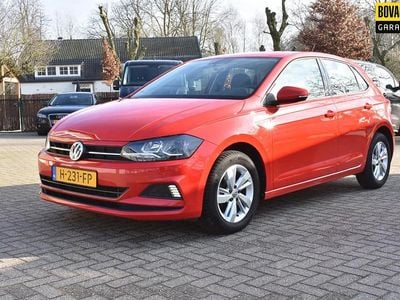 Rood Occasion 2019 VW Polo Comfortline Hatchback | € 15.250 (Goede deal)