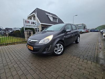 Occasion Opel Corsa Edition 86 PK (63 kW) 2012 Grijs (metallic) Hatchback
