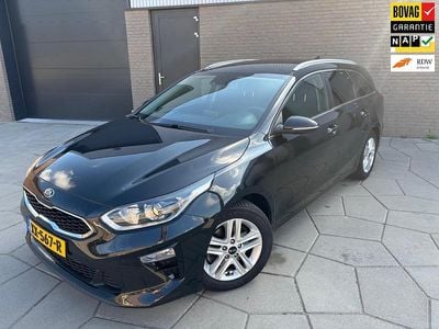 Zwart Occasion 2019 Kia Ceed Hatchback | € 14.495 (Iets duurder)