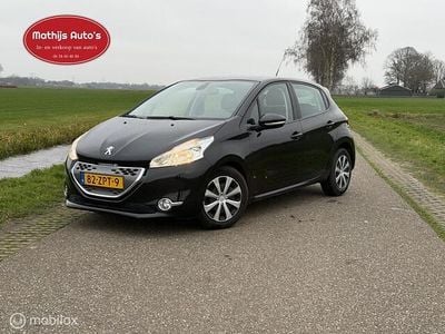 Zwart Gebruikt 2013 Peugeot 208 Active Hatchback | € 4.950 (Goede deal)
