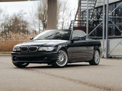 Zwart Gebruikt 2004 BMW 330 Cabriolet Executive Cabriolet | € 23.500