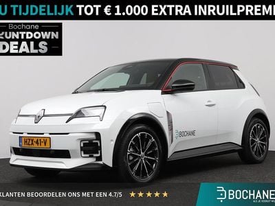 Wit Gebruikt 2025 Renault 5 E-Tech Iconic Hatchback | € 32.540 (Eerlijke prijs)