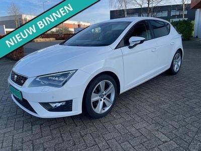 Wit Occasion 2014 Seat Leon FR Hatchback | € 8.950 (Eerlijke prijs)