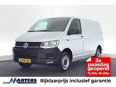 tweedehands VW Transporter 2.0 TDI 150pk DSG L1H1 Trekhaak Parkeersensoren Cruise Control