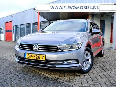 Grijs Occasion 2015 VW Passat Edition Stationwagen | € 10.850 (Eerlijke prijs)
