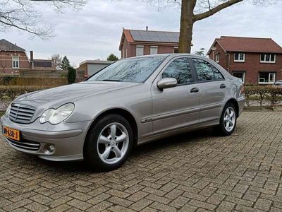 Mercedes C200