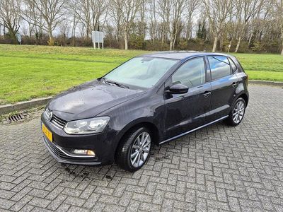 Zwart Gebruikt 2014 VW Polo Comfortline Hatchback | € 7.900 (Eerlijke prijs)