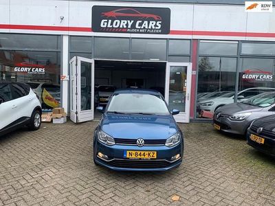 Blauw Occasion 2017 VW Polo Sedan | € 5.745 (Eerlijke prijs)