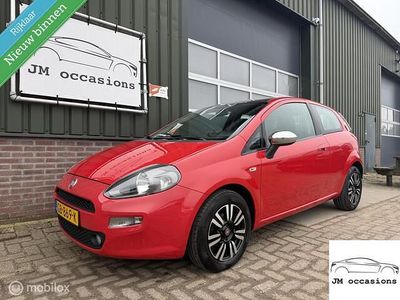 Rood Occasion 2012 Fiat Punto Evo Lounge Hatchback | € 3.995 (Eerlijke prijs)
