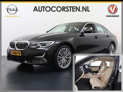 BMW 330e
